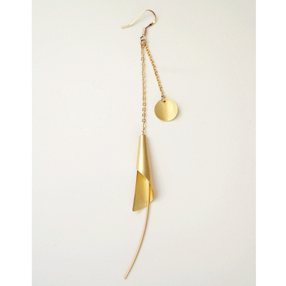 Jewelry - Original Design Brass Calla Lily Windchime Earring